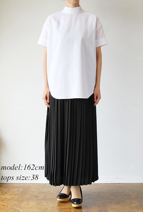 THE RERACS(ザ・リラクス)スタンドカラーバックジッププルオーバーショートスリーブSTANDCOLLAR BACKZIP PULLOVER SHORT SLEEVE(WT)
