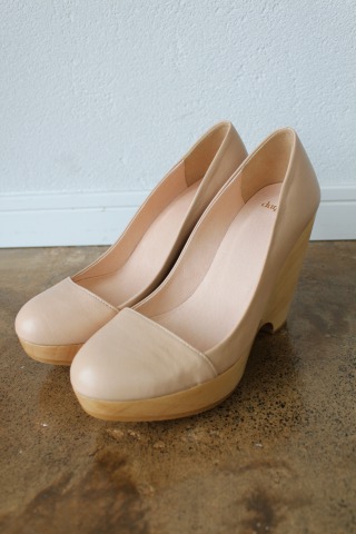 durbuy　ACUTE CUT PUMPS